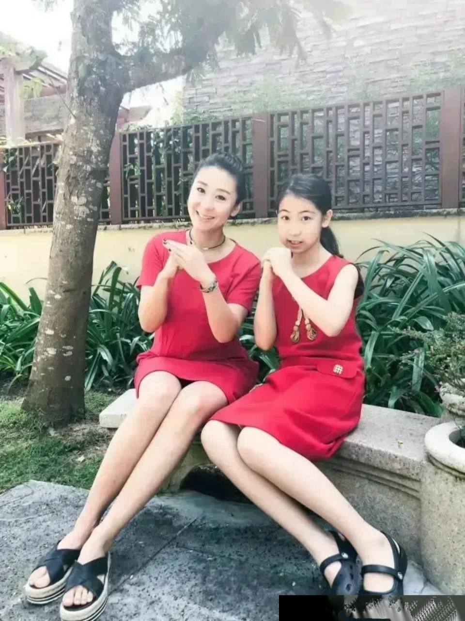 苗圃的儿女图片图片