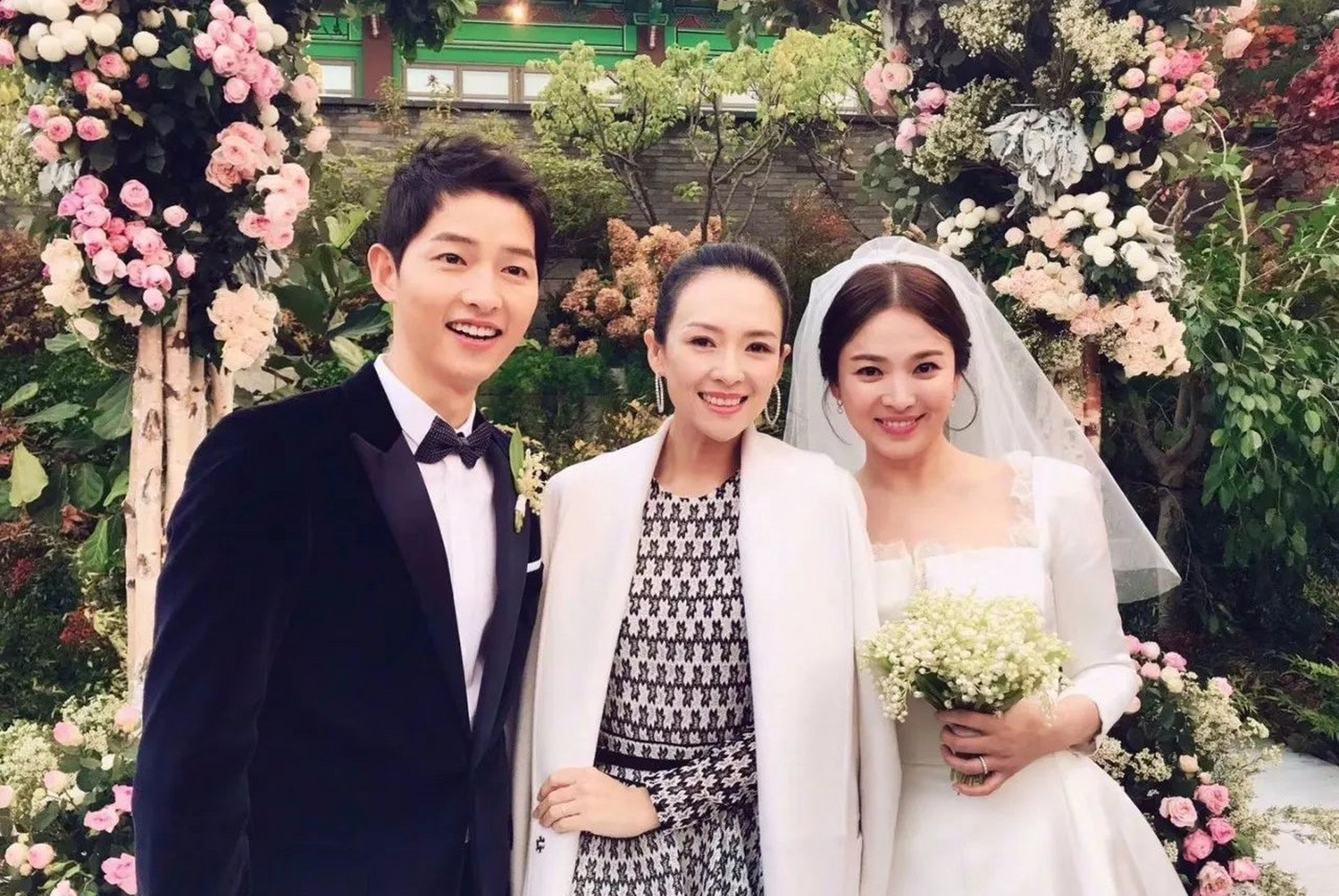 宋仲基老婆只比他大一岁,但看上去大很多,颜值和名气都远不如前妻