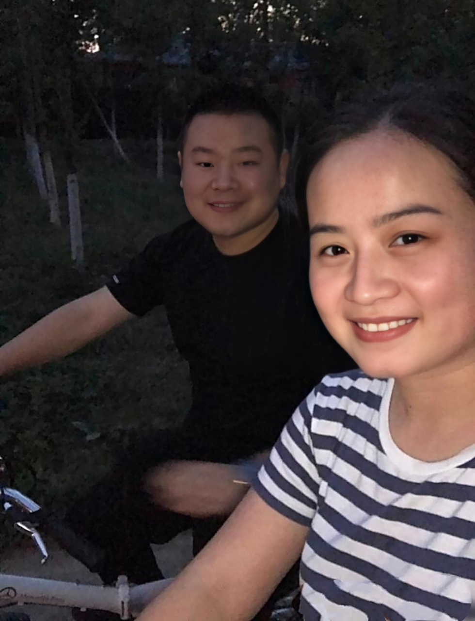 岳云鹏背着老婆郑敏偷偷的给大姐二姐每人转了10万块钱