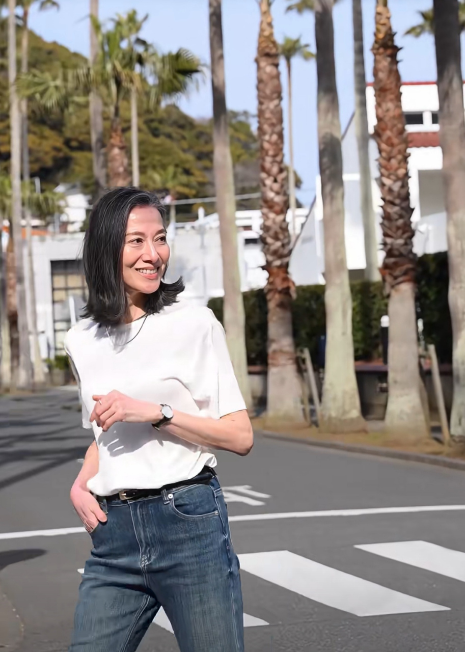 日本杂志模特原由美,不染发,不医美,不惧年龄,62岁依然有很多梦想,活