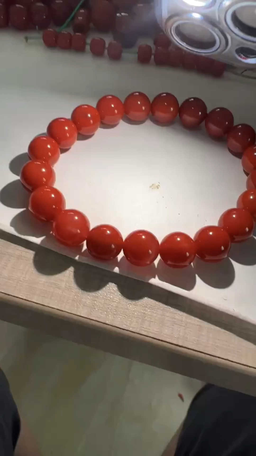 锦红南红玛瑙瓦西原矿无胶无裂满色满肉圆珠手串过灯玉化