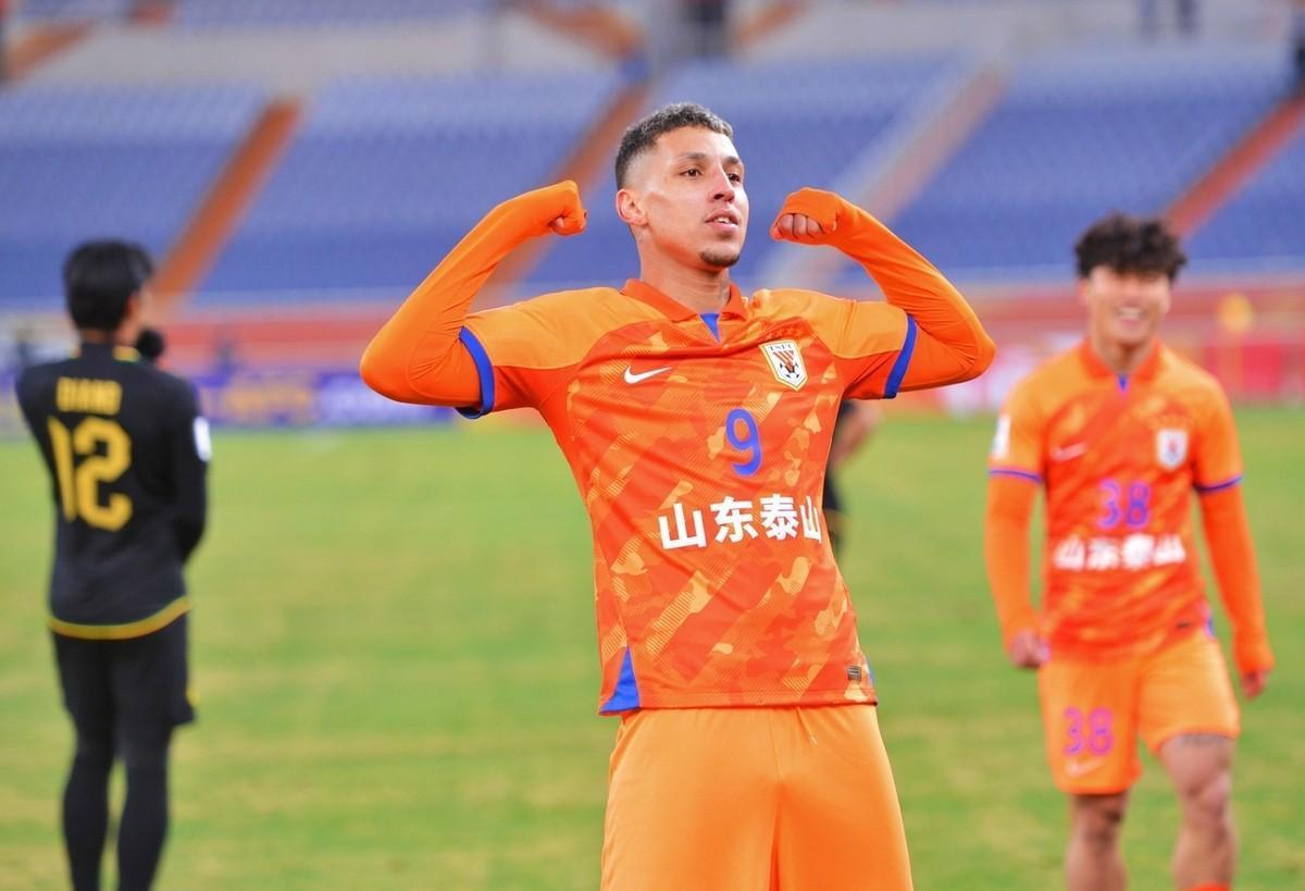 亚冠精英赛:山东泰山vs曼谷联