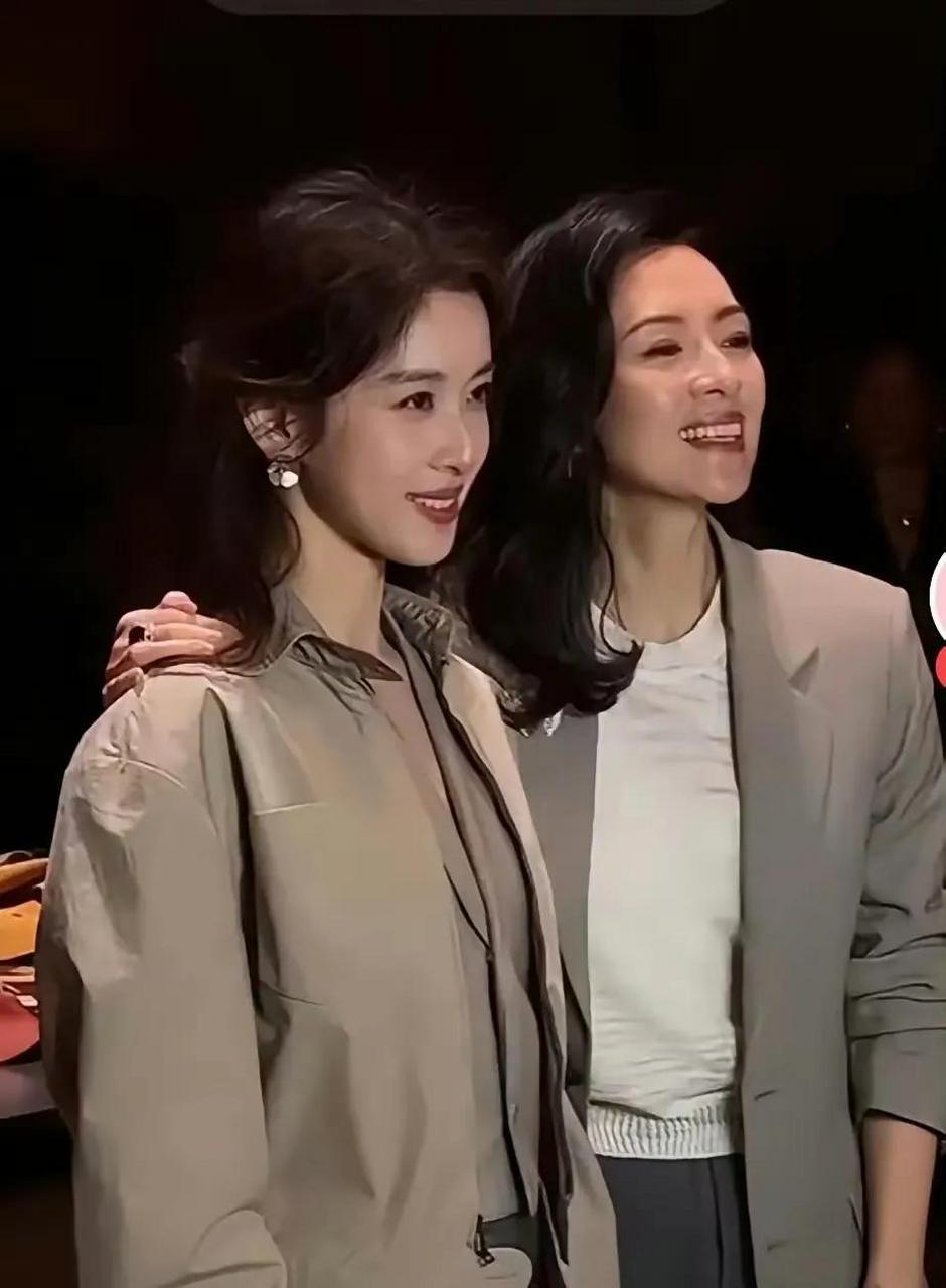 章泽天和章子怡合影完全不输气场,终于明白为什么说女人干得好不如嫁