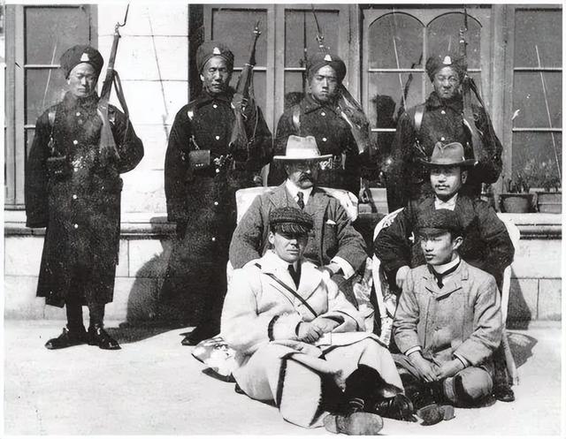 八国联军中的中国人,人数不多作战却很勇敢,备受各国肯定