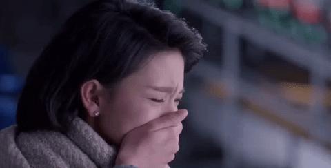 文盲村妇的千亿传奇:背后有两个男人为她撑起一片天