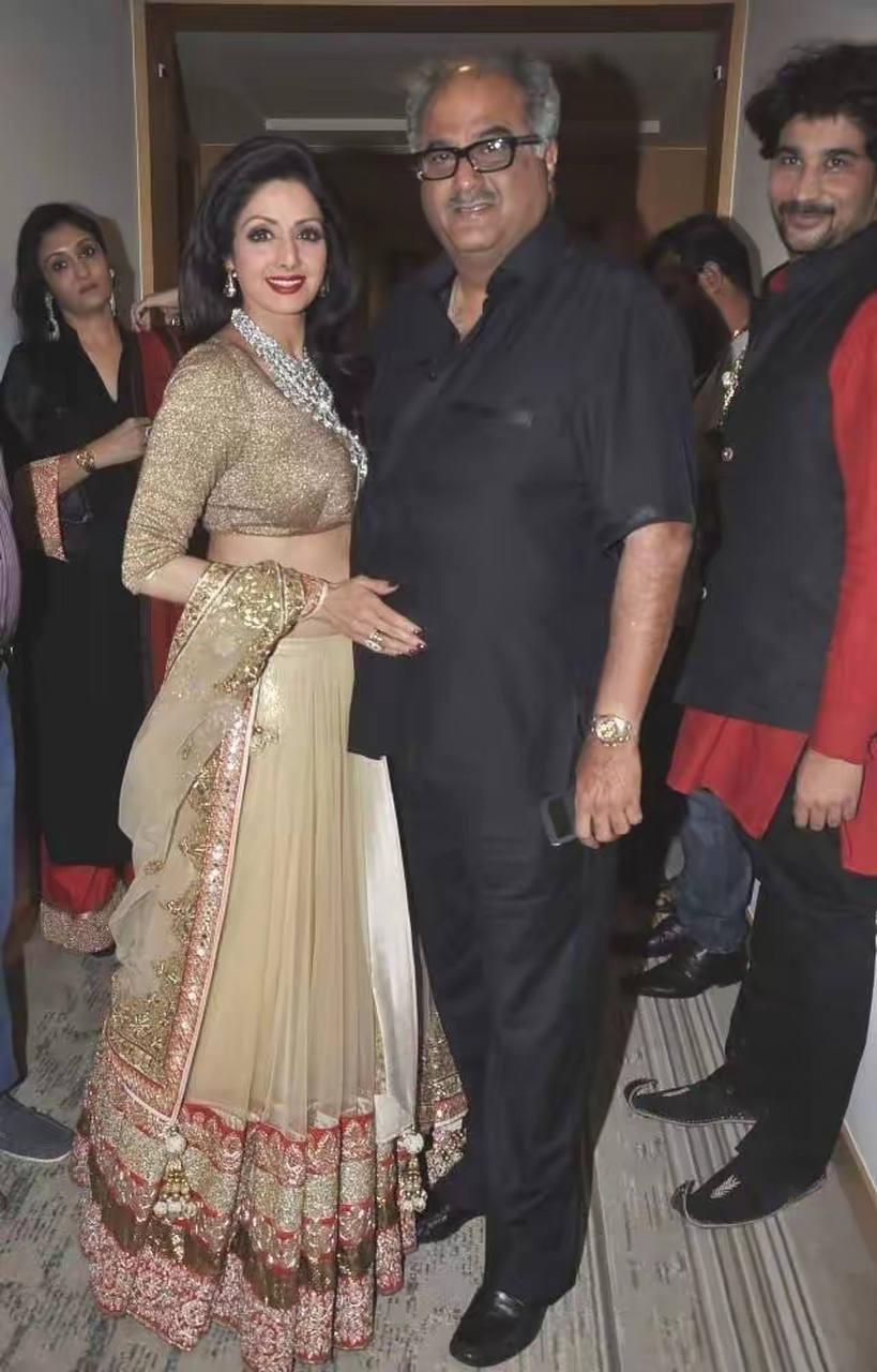 希里黛玉那么漂亮,找的老公真是一言难尽,就这当初还是有妇之夫,离婚