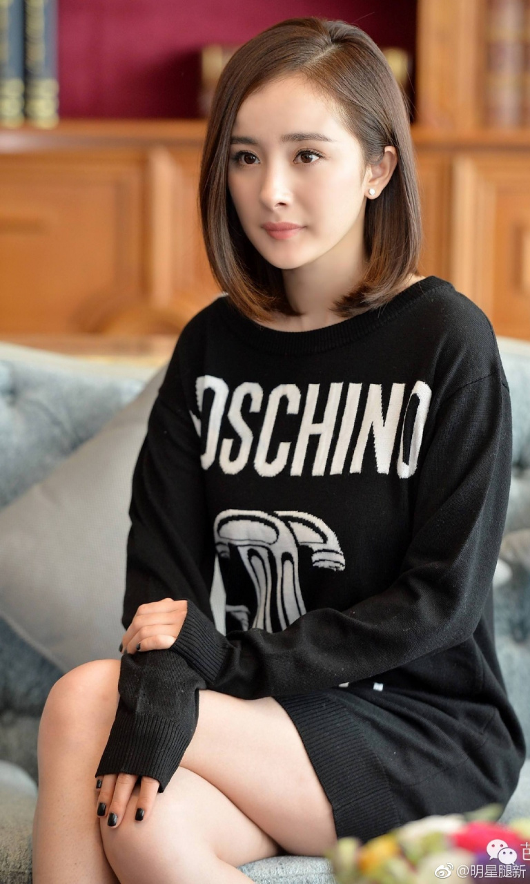 明星杨幂的精品高跟