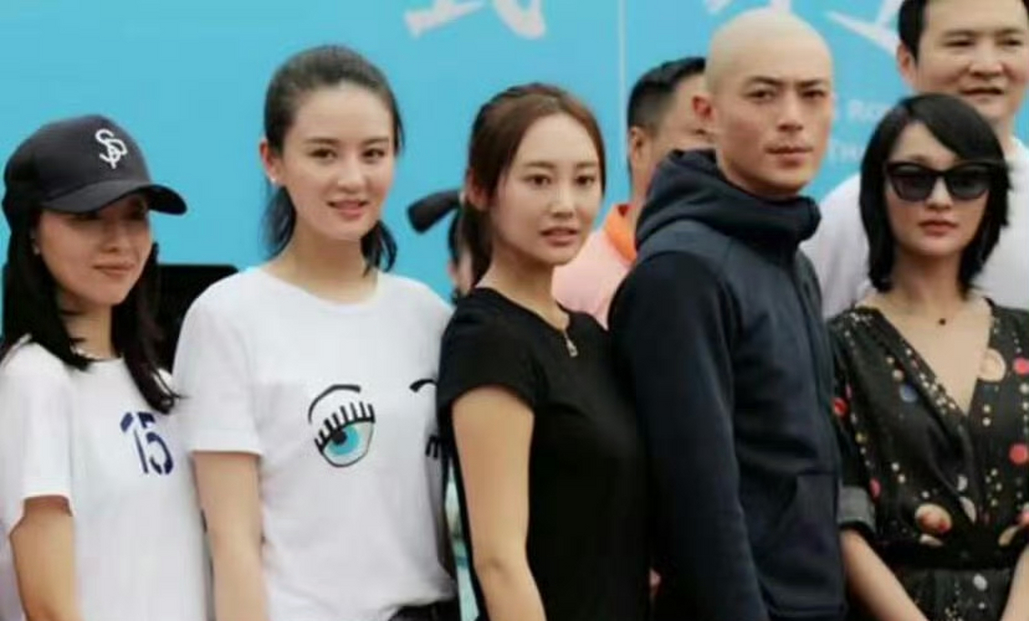 如懿传演员们合影留念