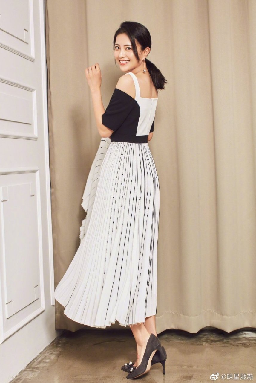 演员包文婧