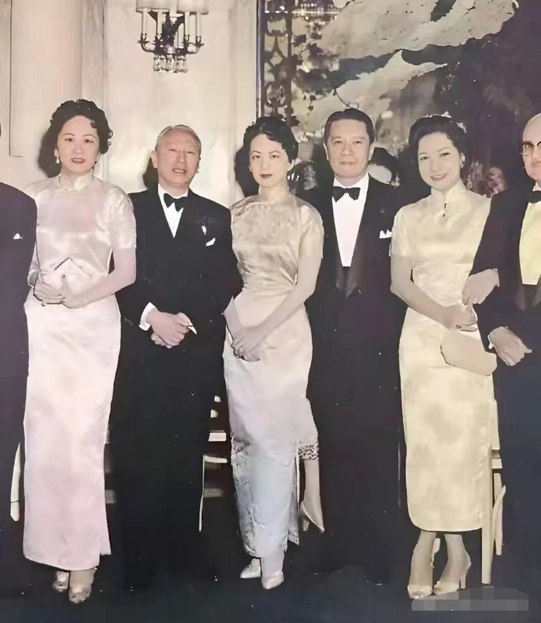 图中这位漂亮女孩是宋子文的妻子张乐怡,其父是当时的富商张谋之.
