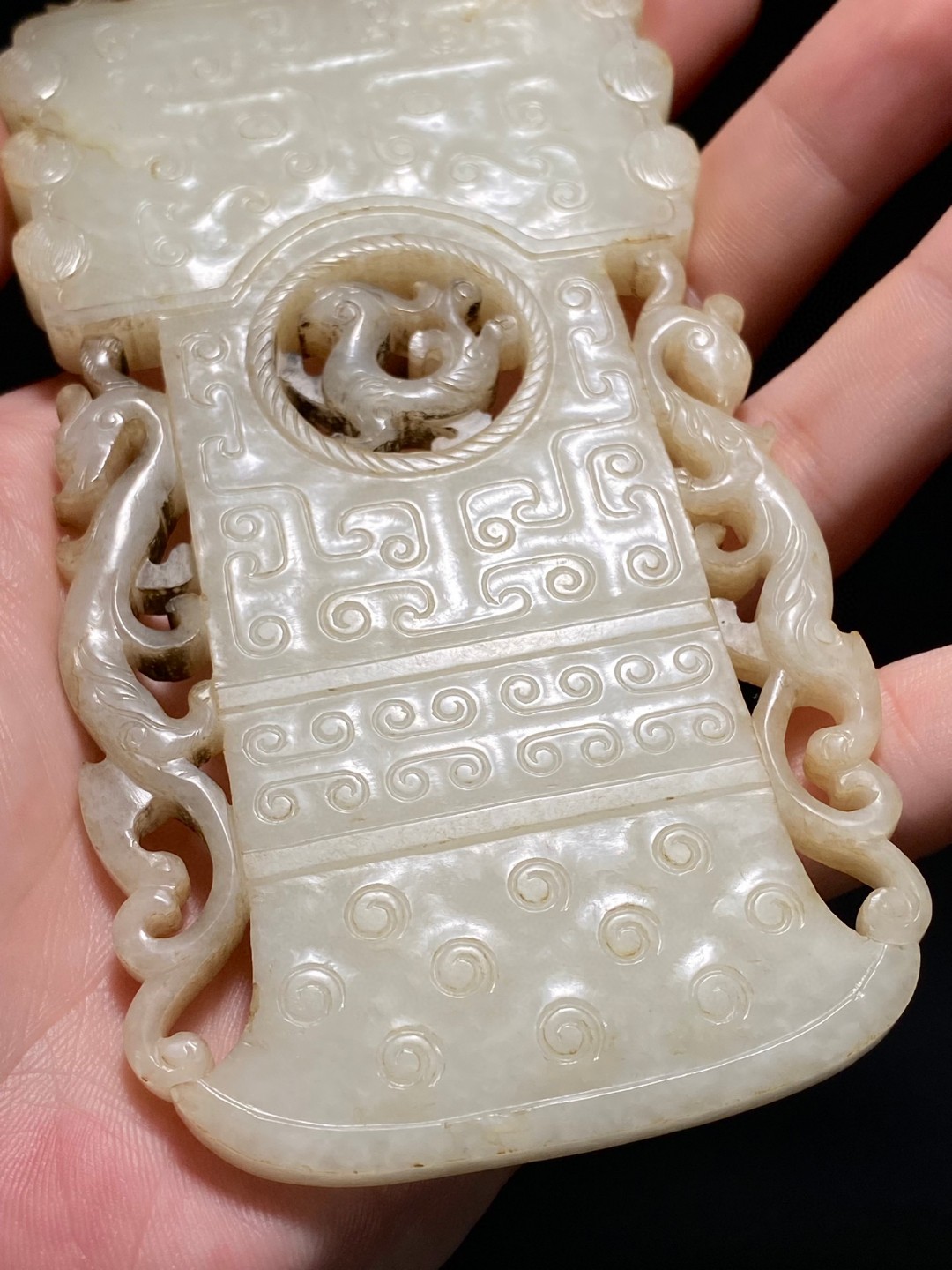 清乾隆 和田玉籽料 白玉 龙纹 兽面纹 玉钺 玉佩 把件