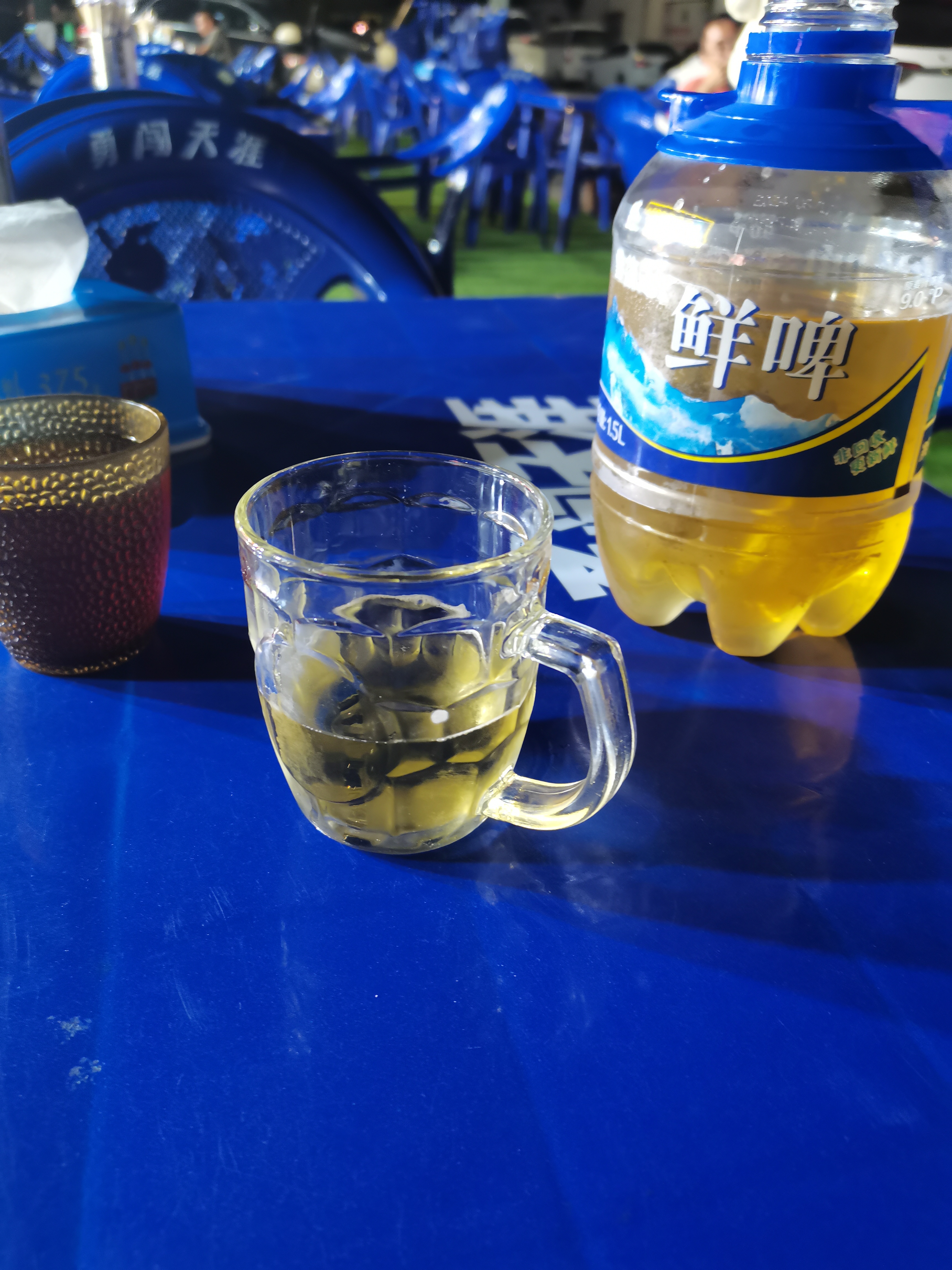 失业已经四个多月了,每天都是一顿饭的问题,昨天终于有机会做了一晚上