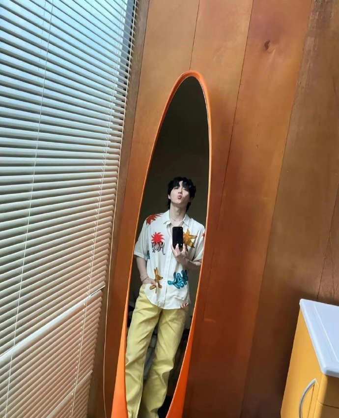 exo金俊勉的一些男友照合集!