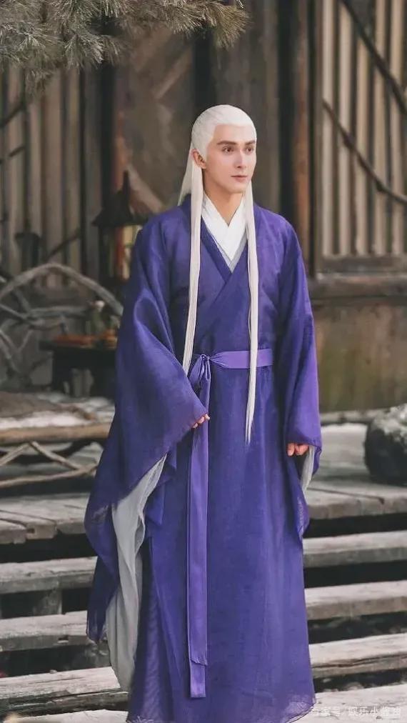 身高超过185cm的男明星,你更喜欢哪一位  第一位:高伟光,身高191cm