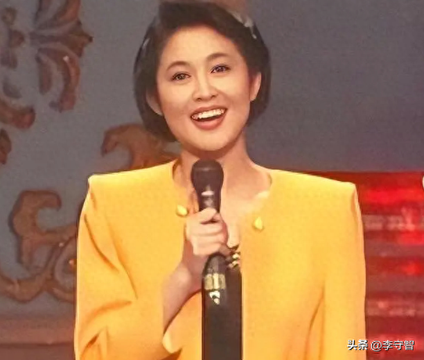 虽然央视也有很多著名的资深的厉害的男主持人,但女主持人特别是