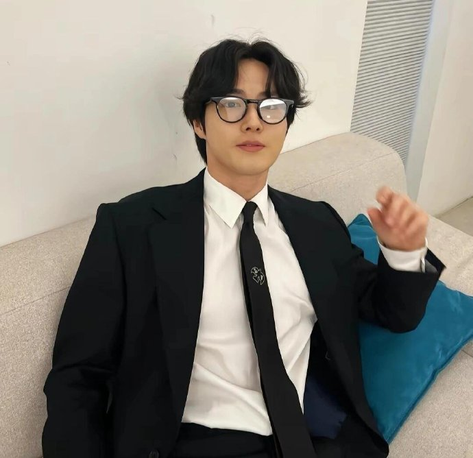 exo金俊勉的一些男友照合集!