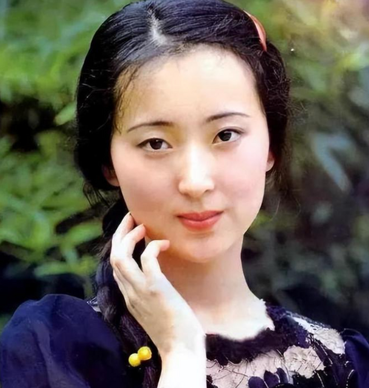 2007年,病入膏肓的陈晓旭突然给前夫毕彦君打电话,她哽咽说:"想见你一