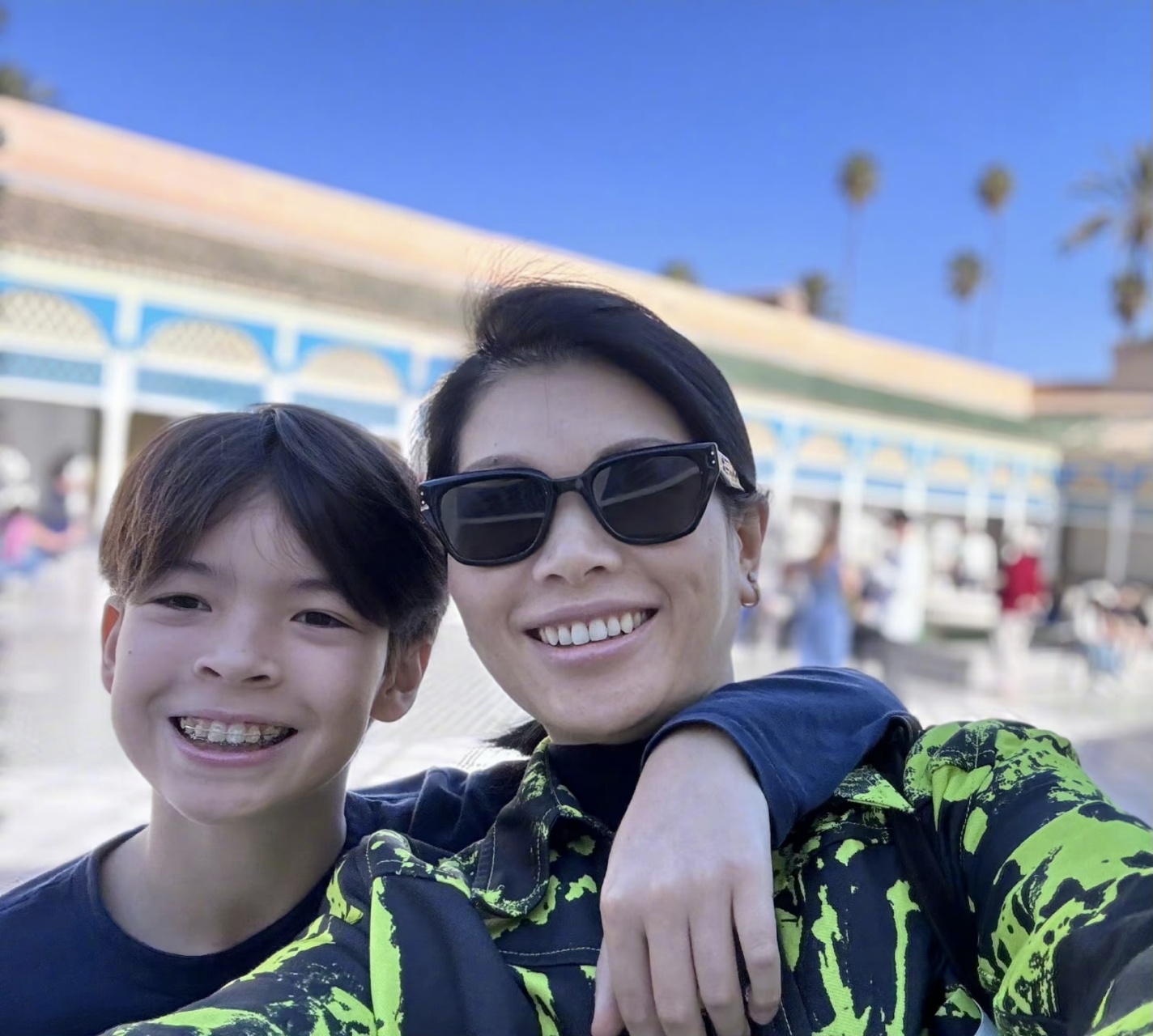 吕燕的儿子是混血儿