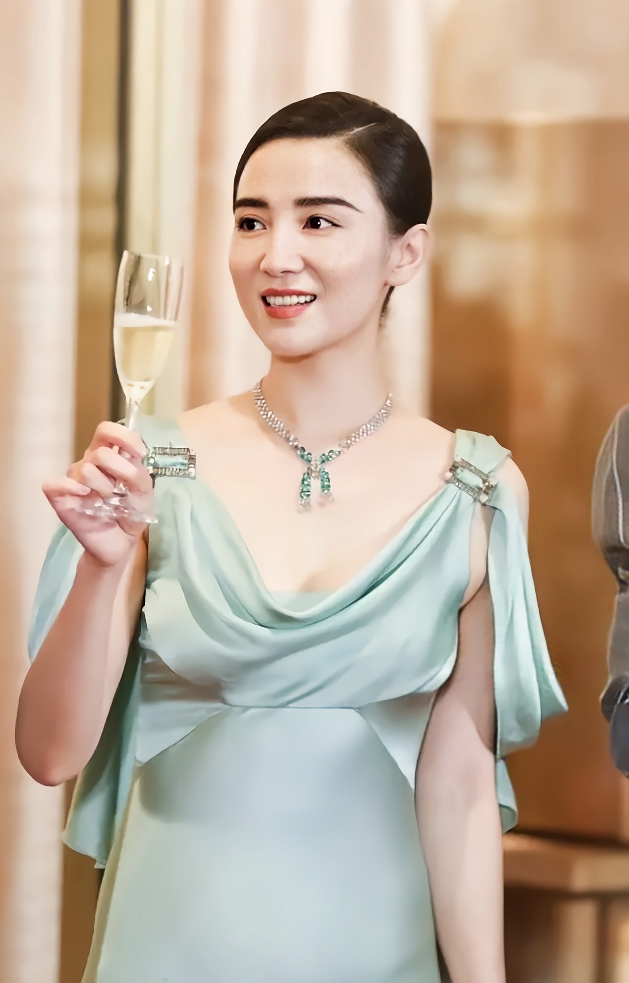 发型式样越是简约越能体现她的干练你是否也有同感?