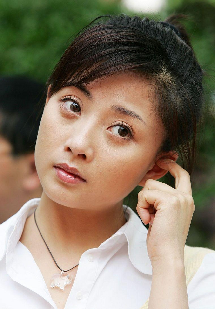 年轻时的殷桃好俊俏,好独特的美