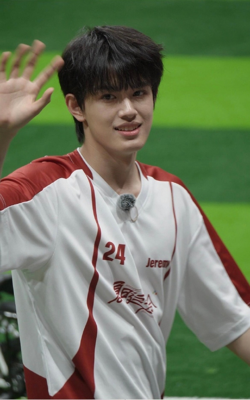 张极tf家族运动会生图