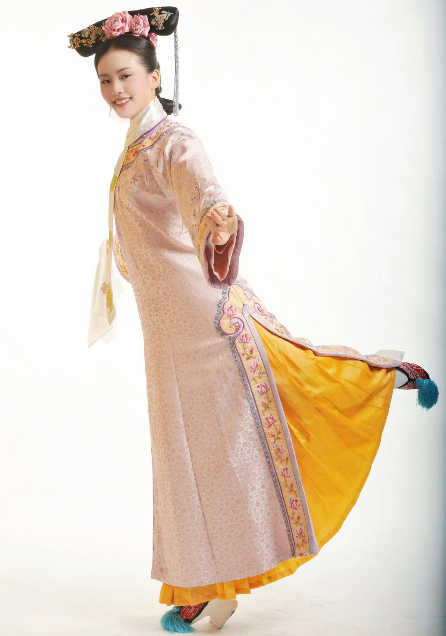 刘诗诗的若曦定妆照,有种小燕子的感觉.