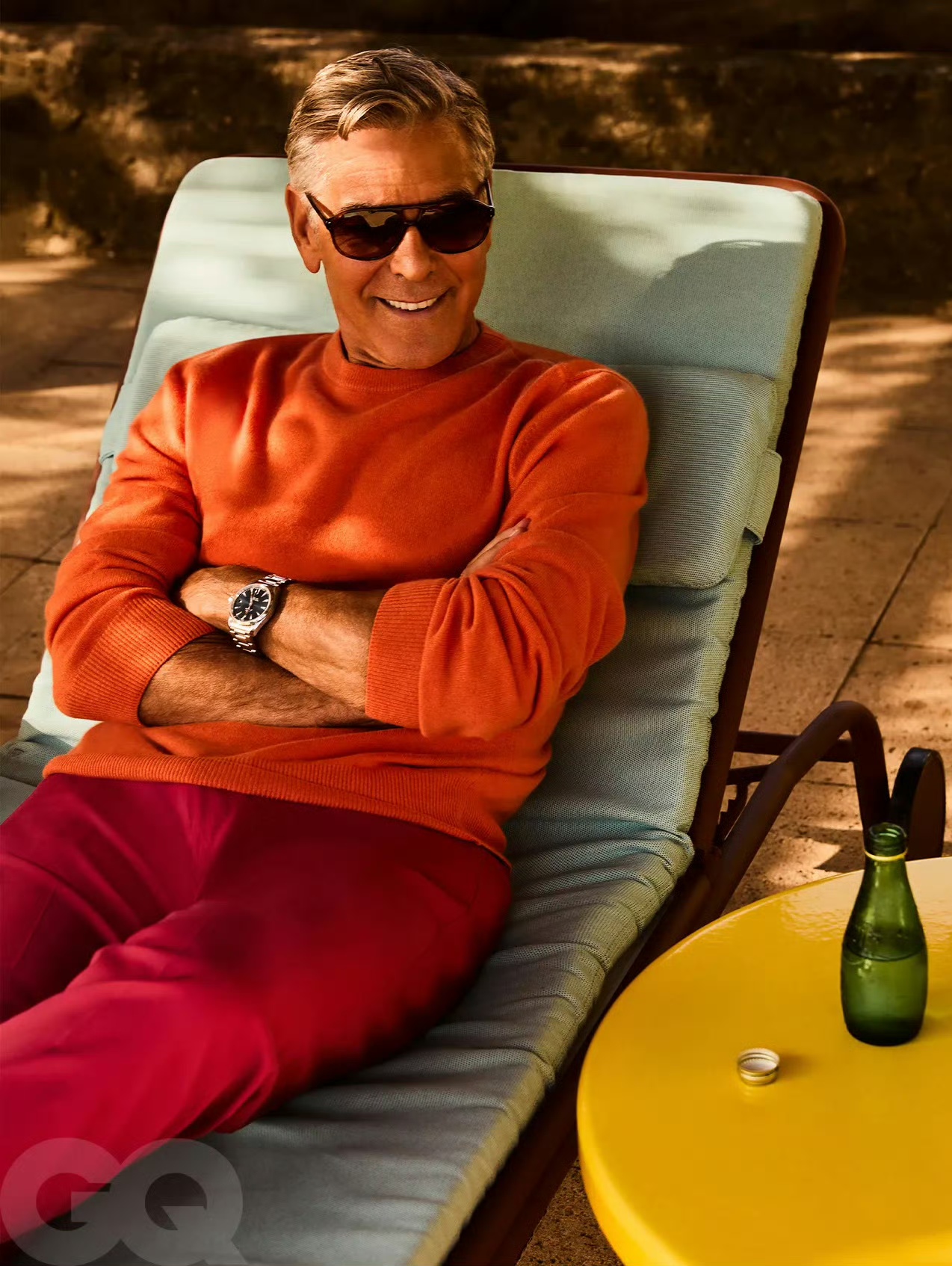 近日,60岁的布拉德·皮特和63岁的乔治·克鲁尼