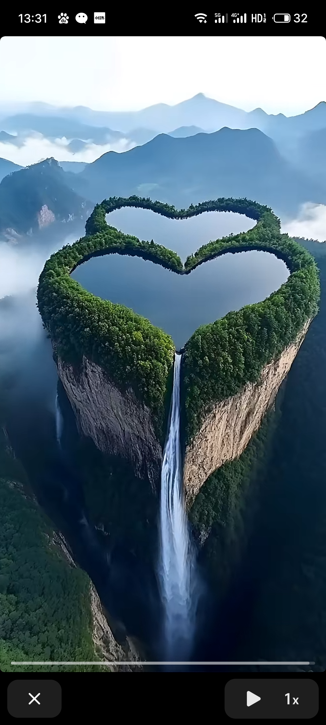 瞧瞧这独特的风景,那两个爱心好显眼,它们到底有着什么样的意义呢?