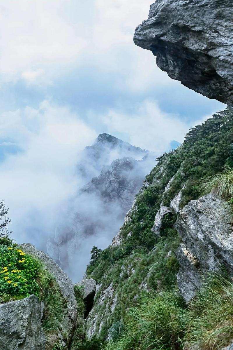 天下恋庐山庐山恋天下图片