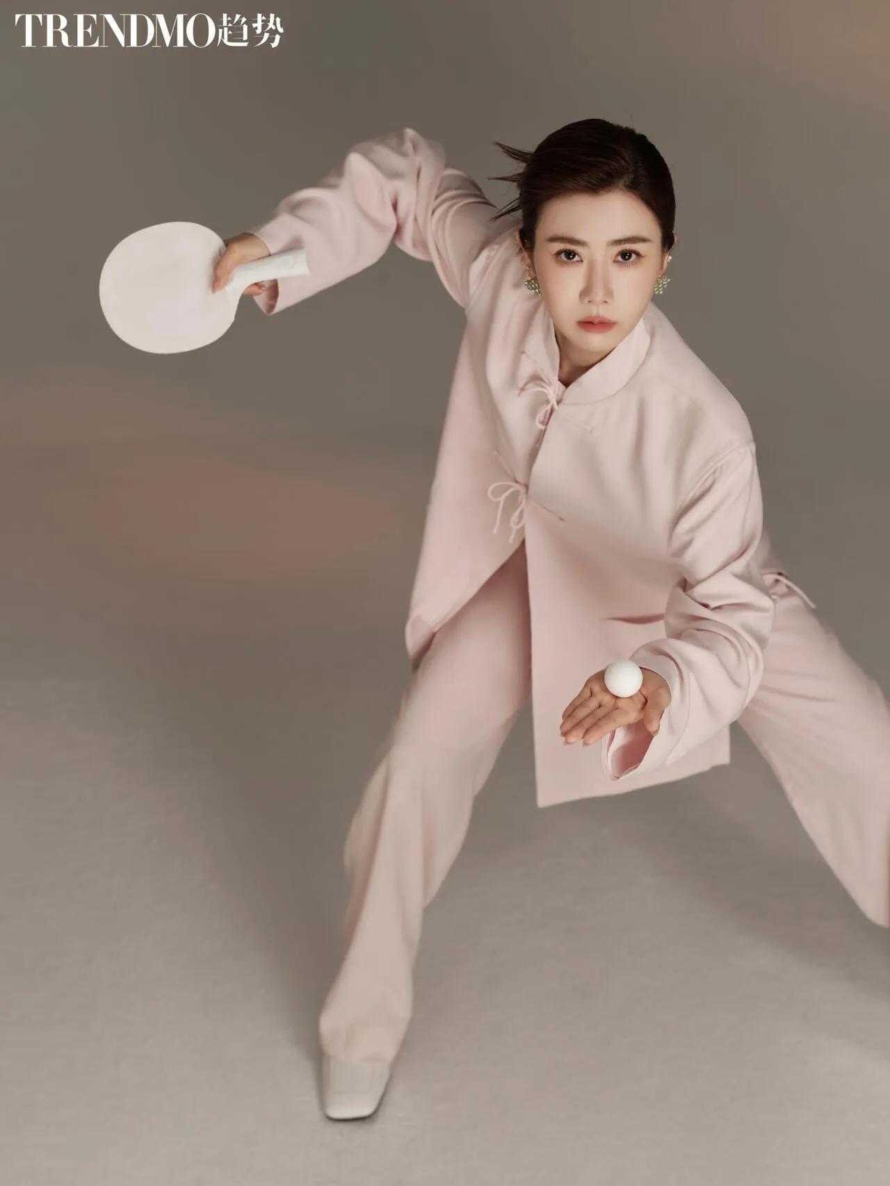 新中式真的好适合她,福原爱是我唯一不讨厌的日本人.