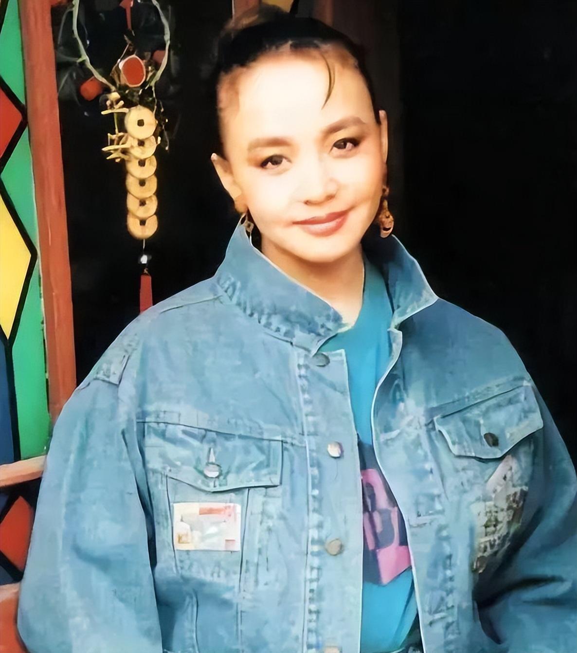 英达现任妻子梁欢图片