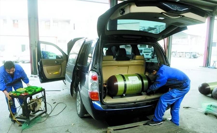 曾经风靡一时的"油改气",现在为啥不火了?业内人说出3个原因