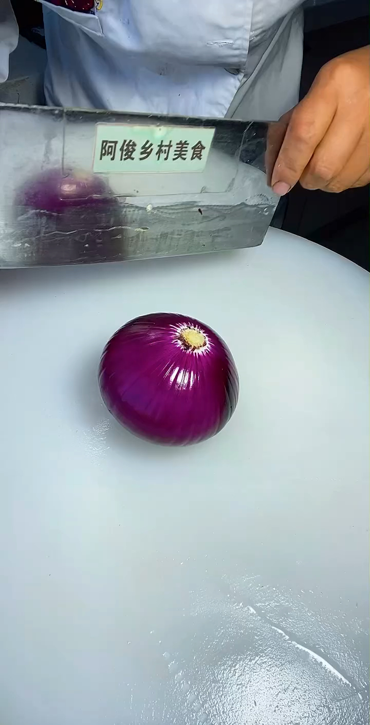 洋葱摆盘造型切法