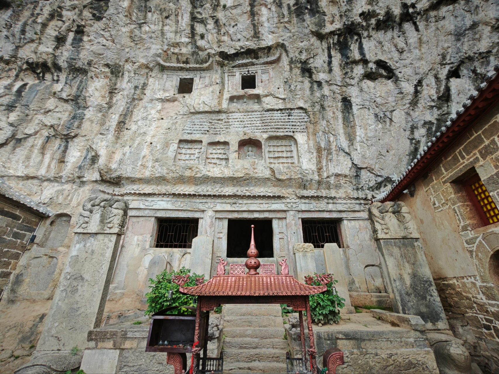 金灯寺,国内唯一水陆石窟 金灯寺石窟,位于山西长治平顺县,始凿于北齐