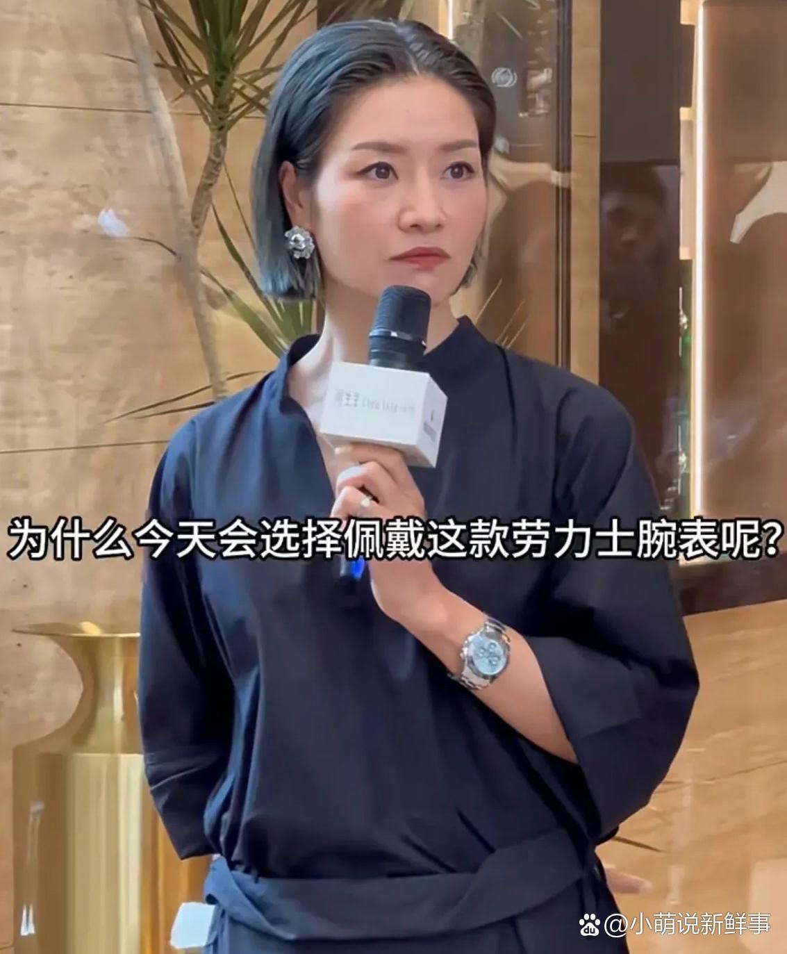   李娜颇为惊讶地回复记者这这难道不是每日必备的吗?