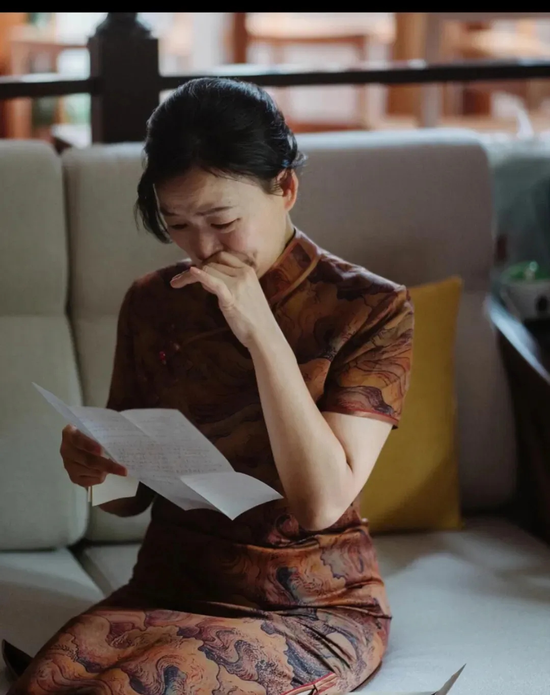 2年前,我娘家的房子拆迁了,拆迁款陪了200万,爸妈