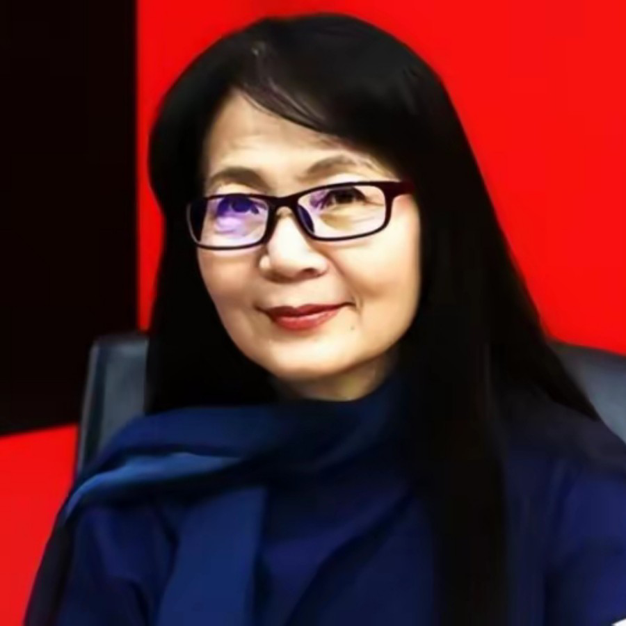 作曲家雷蕾,32岁成名,次年嫁给作词人,与公婆同住11年相安无事