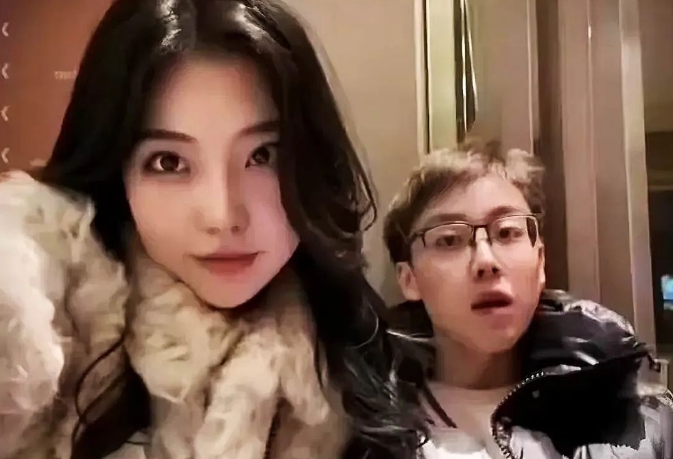 千万网红主播陈泽塌房,前女友实锤脚踏多船,其回应让网友看呆了