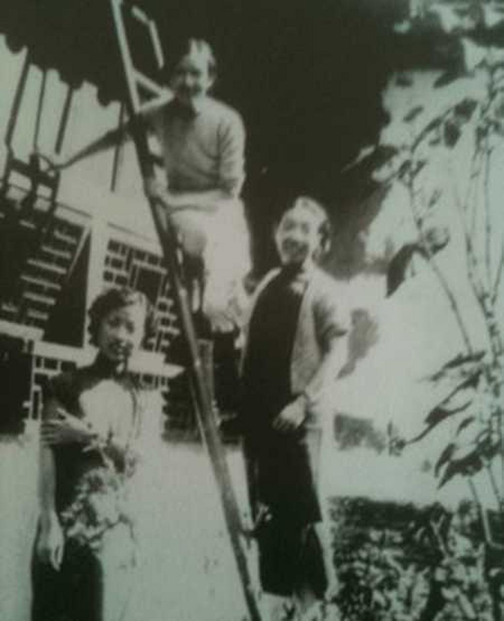 1939年昆明,林徽因,陈意,王蒂澂(周培源夫人)三人合影,照片中林徽因穿