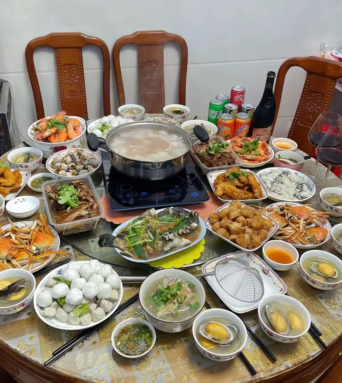 今天我老公生日,可我一点也开心不起来,我跟老公生日就差几天,我生日