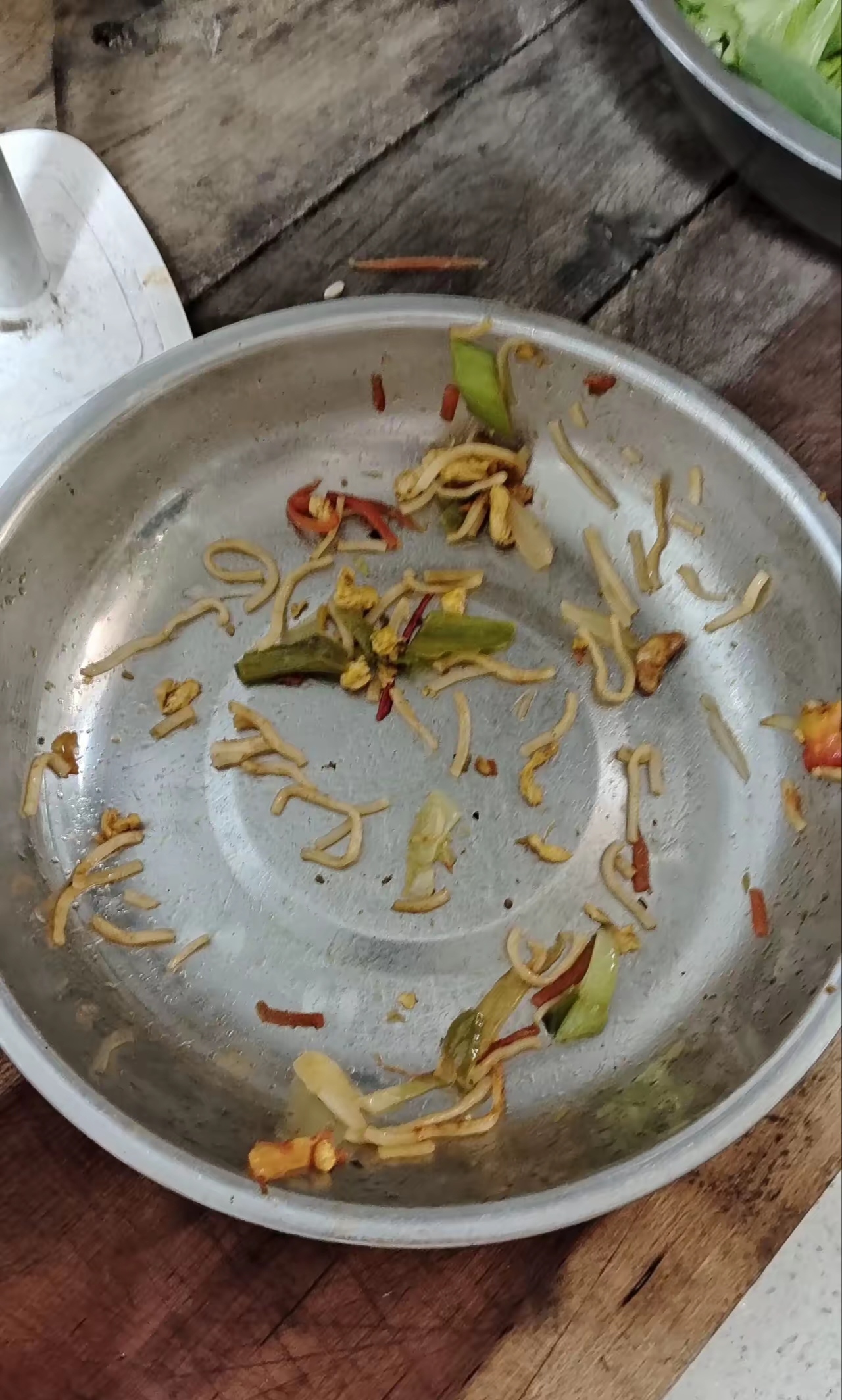 说吧,显得事多,不说吧,总觉得心里不得劲! 饭碗也能看出教养问题!