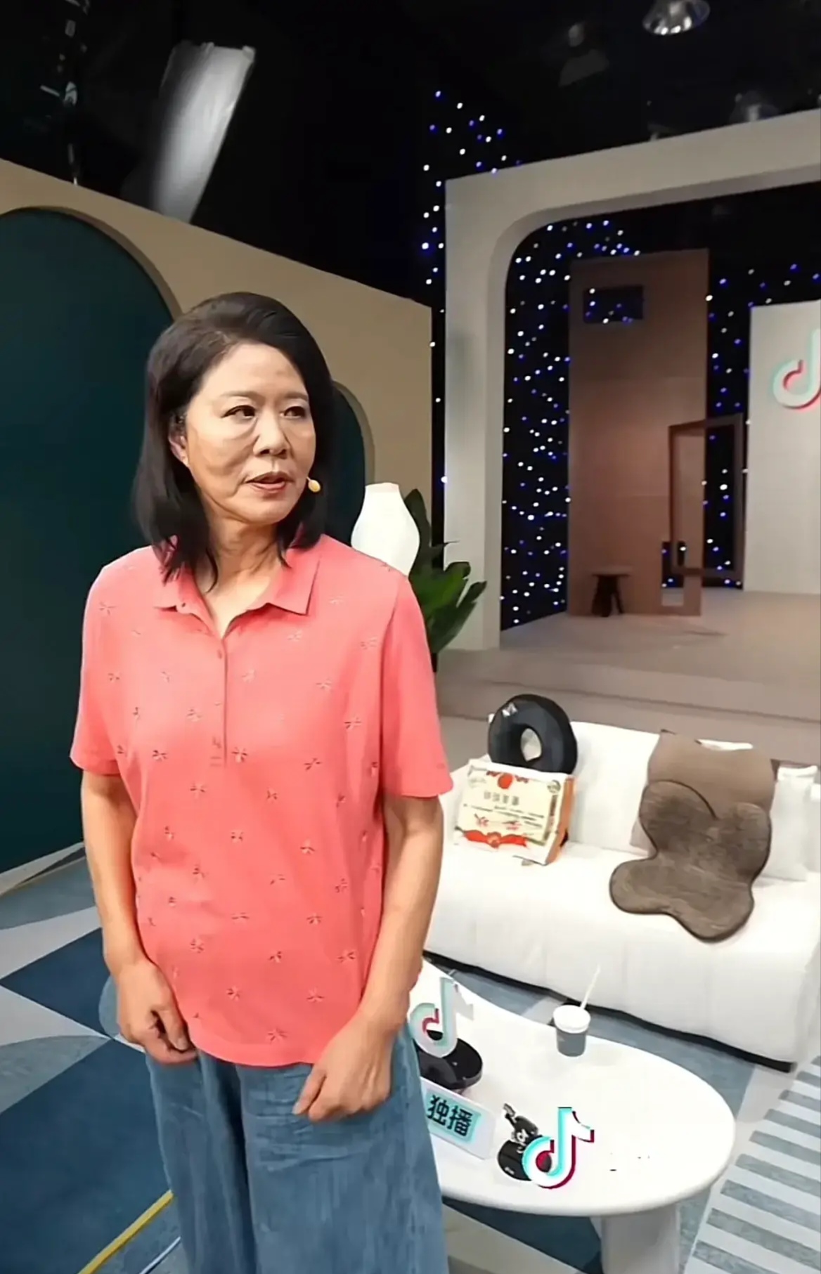 希望郎平不要再被忽悠去做医美了运动员本身老的慢但是过量的医美会
