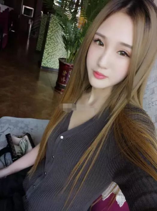 怪癖女友带我入女寝,嘎吱嘎吱,被困女寝的惊悚之夜