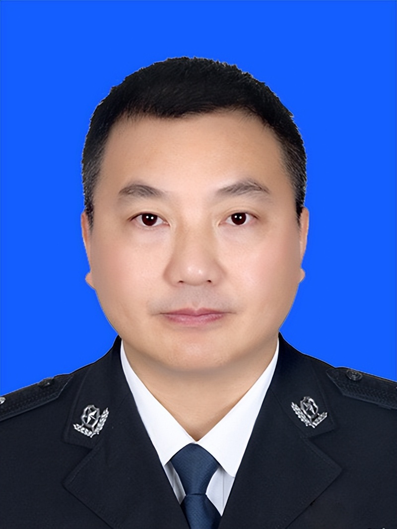 重庆市彭水自治县公安局现任领导简介