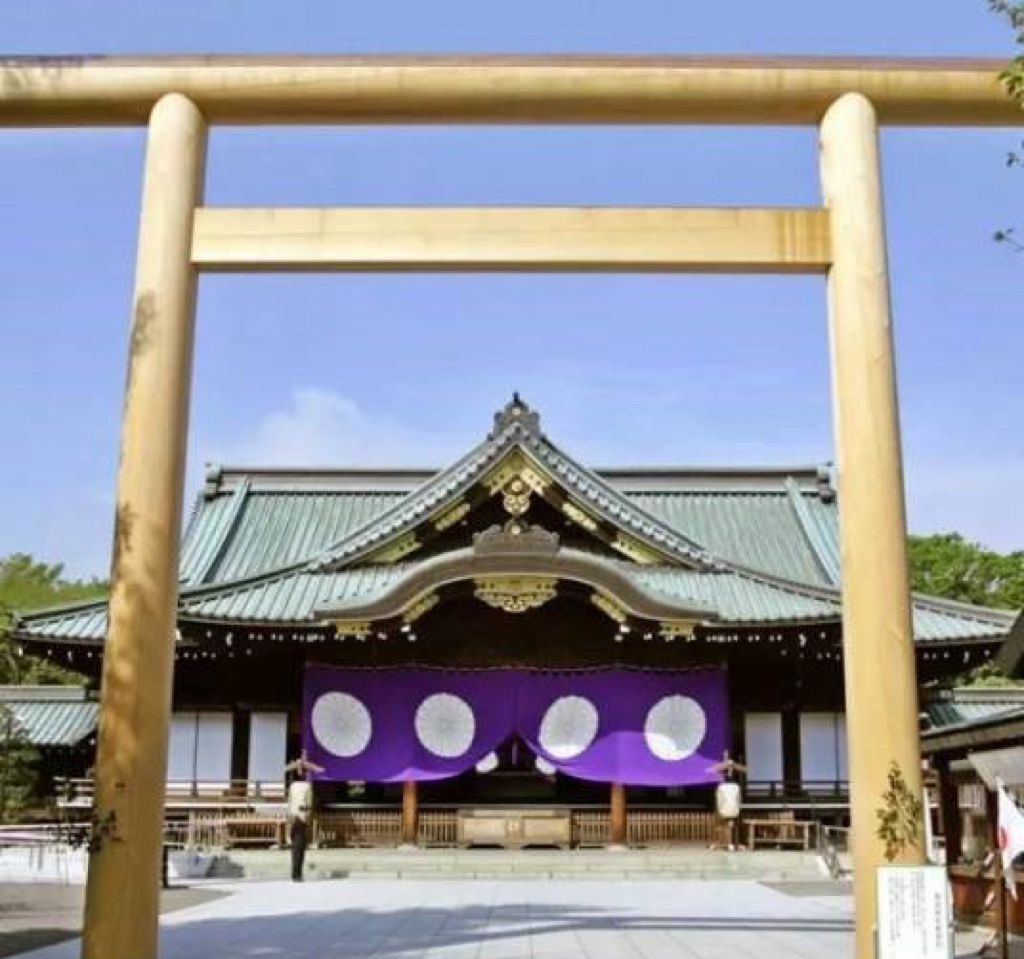 8月19日,日本电视台nhk报道,靖国神社工作人员举报称,入口附近的石柱