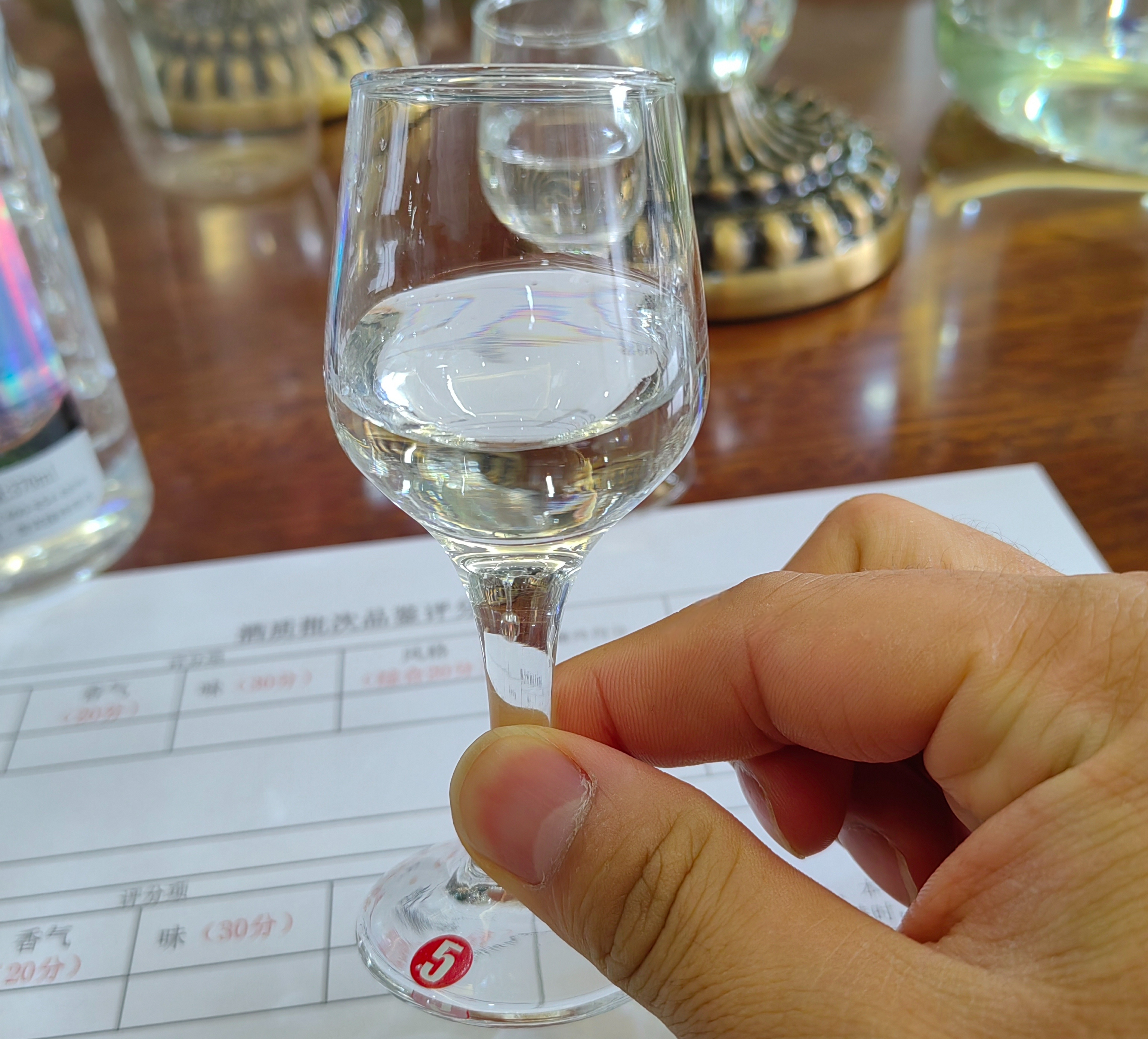 白颈幼熬 真实图片大全酒水品酒回访表格乾杯酒杯七个酒知识让你更