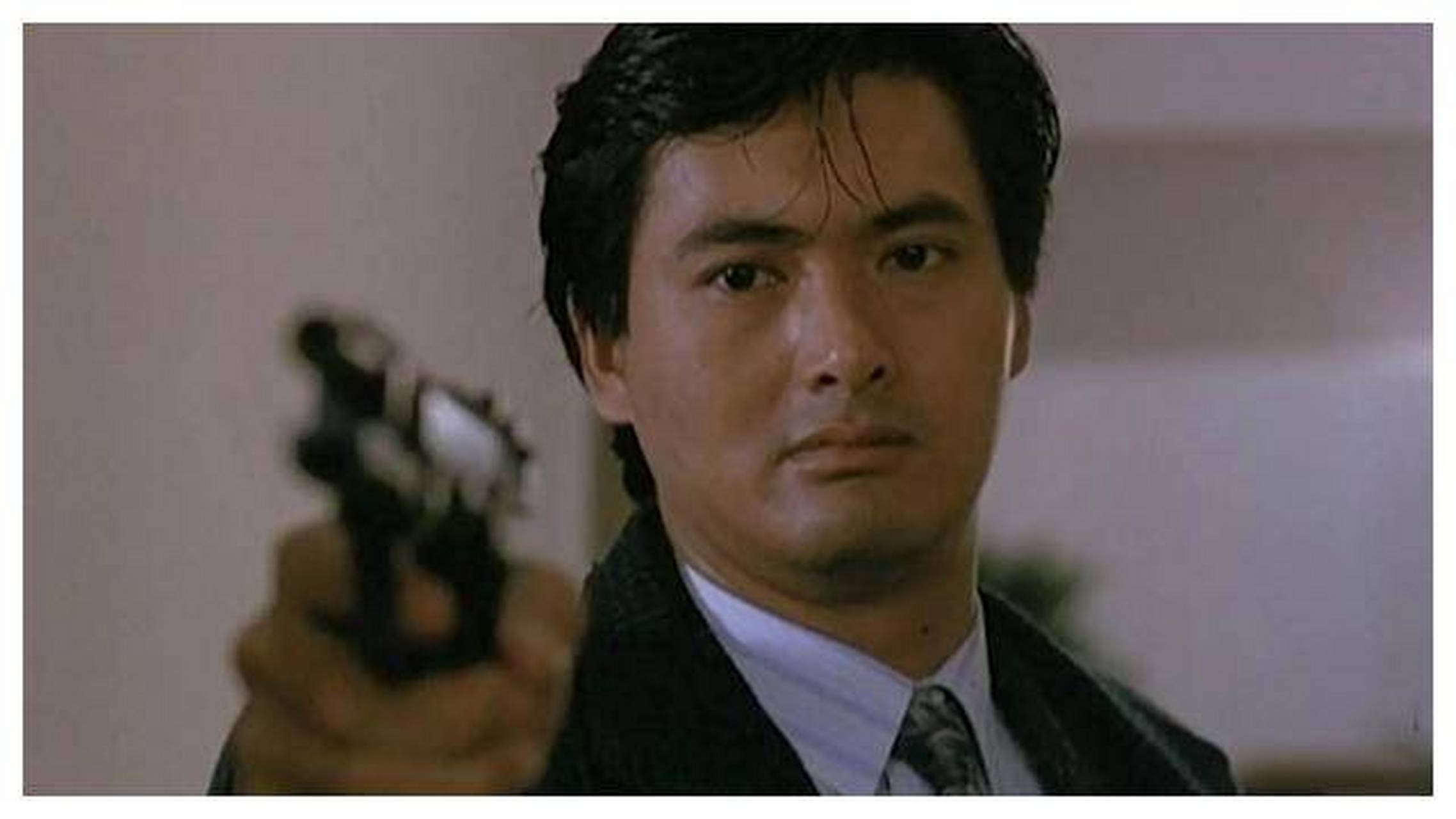 1986年《英雄本色》上映后大获成功,周润发因为"小马哥"的形象深入