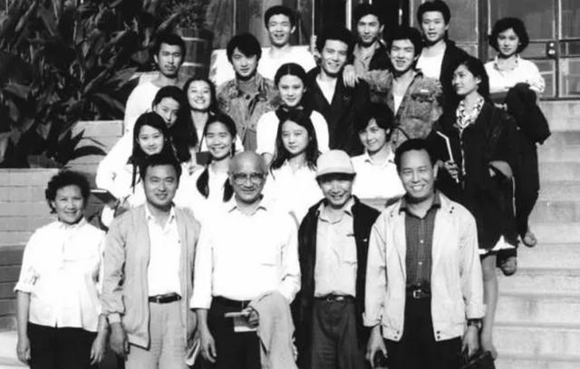 演员赵燕国彰:娶瑞典妻子,女儿会3国语言,岳母嫁给了希腊贵族