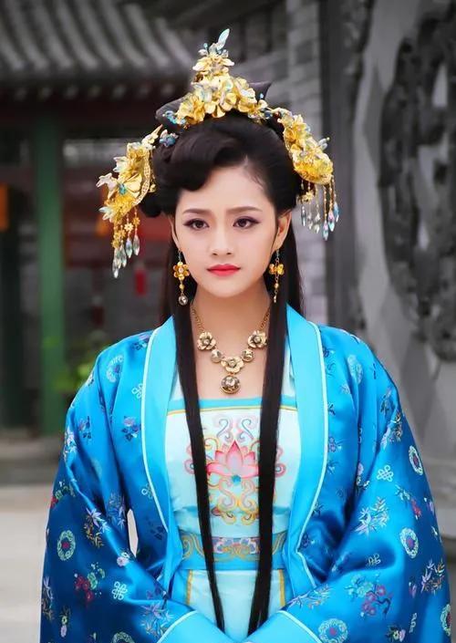 有一天,朱元璋遇到了14岁的徐妙云,看到她长得非常漂亮,于是对他的