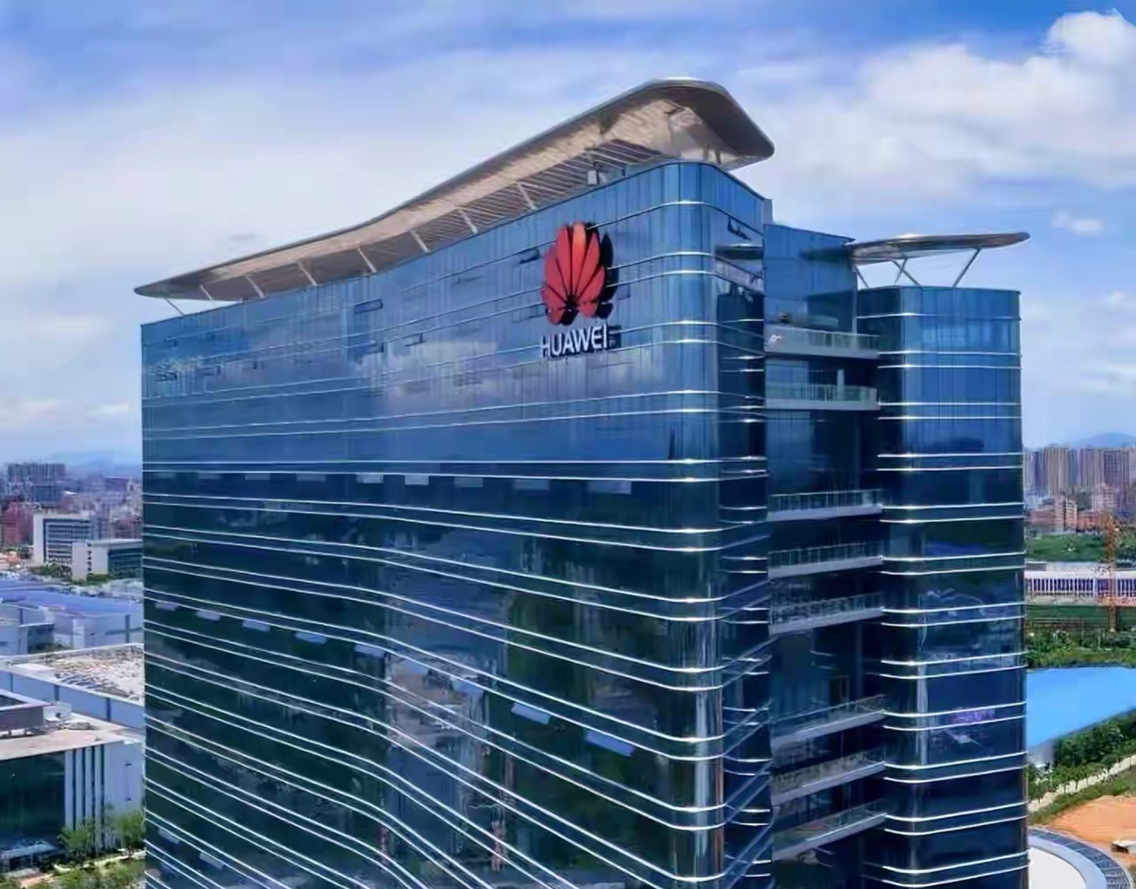 堂弟在东莞的华为总部上班,说上个月的工资到账了,迫不及待地给我道了